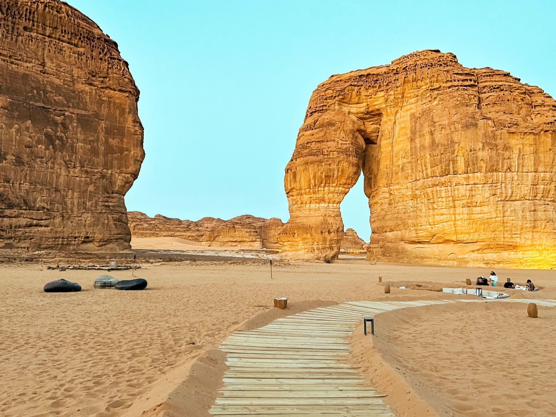 العُلا: جولة جبل الفيل والبلدة القديمة